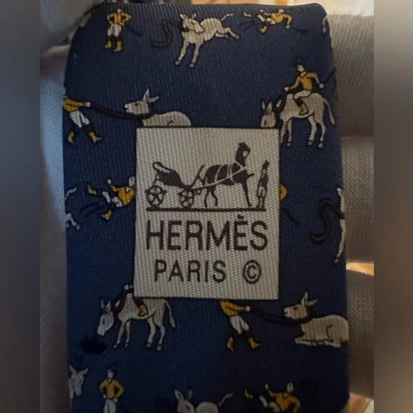 Hermes . Blue Tie with Donkey and Jockey Print. Made it France. 100% silk. - Picture 9 of 11